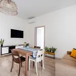 Mediterranea Apartment - Train&Bas Station 1Minwalk